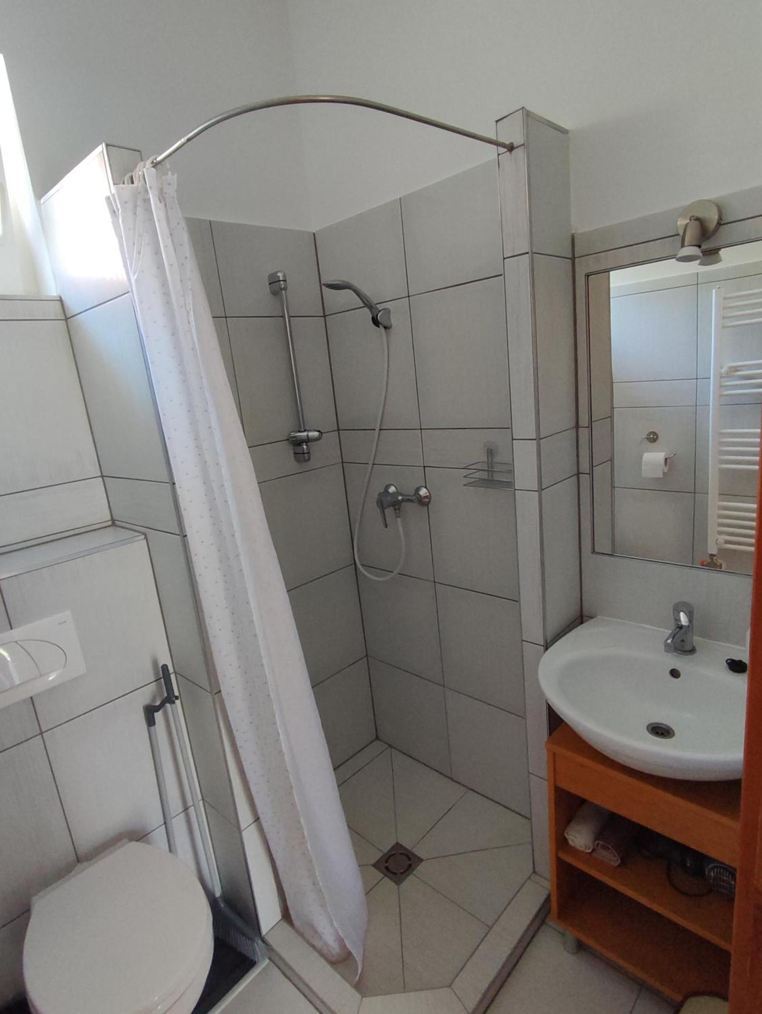 Aranyhal Apartman Sárvár Buitenkant foto
