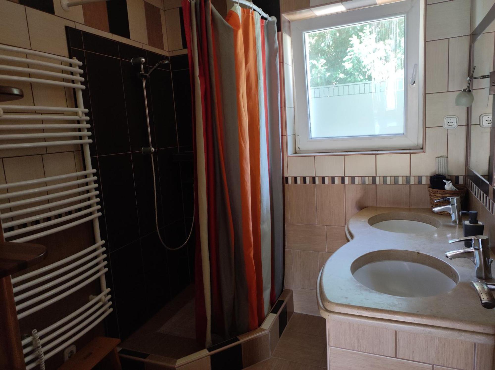 Aranyhal Apartman Sárvár Buitenkant foto
